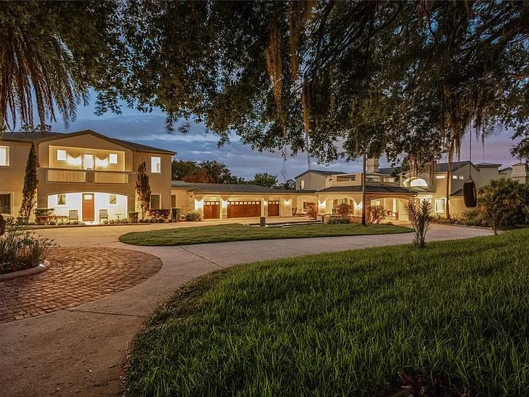 8866 DARLENE DRIVE in ORLANDO, FL 32836